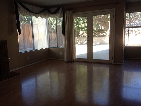 4th image of 5445 Butterfield St