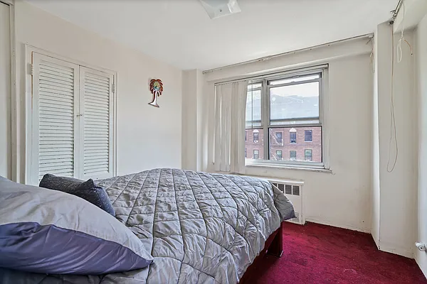 Sold by Daniel Gale Sotheby's International Realty | media 22