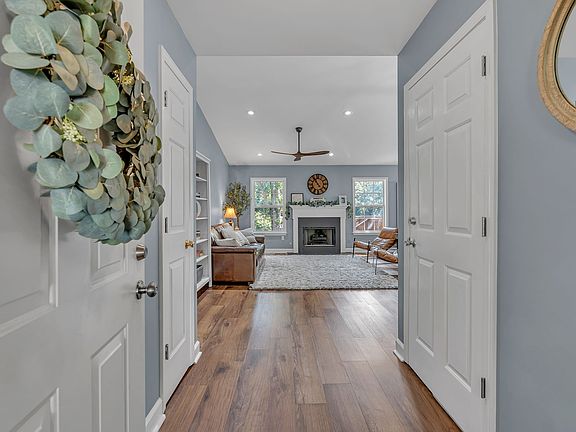 4th image of 6933 Somerset Farms Cir