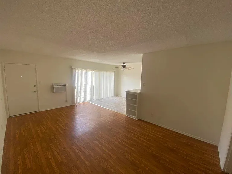 21809 Lanark — Photo 15