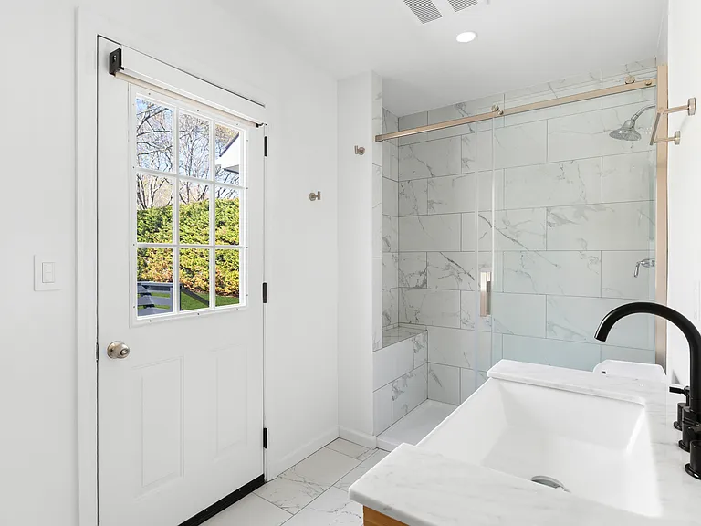 6 Oakwood Rd — Photo 7