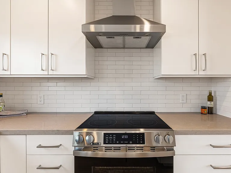 117 Strand St #7 — Photo 8