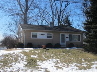 104 Oakway Dr, Mount Vernon, OH 43050