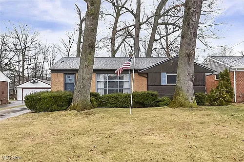 589 Woodlane Dr Photo 1