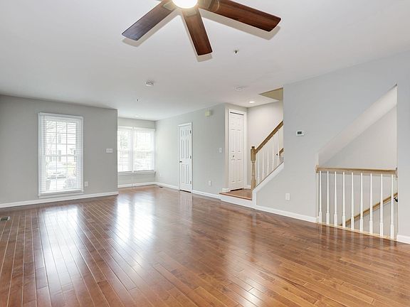 4th image of 8606 Fountain Valley Dr