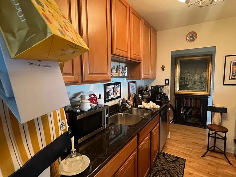 4180 Marine Terrace Apartments — Photo 113