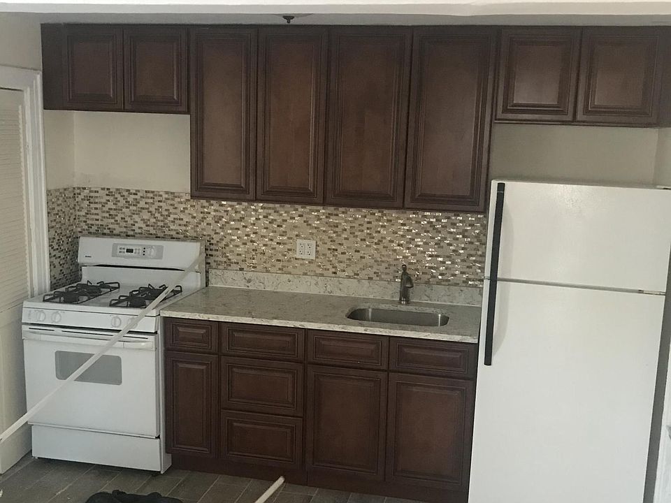 1st image of 2727 Laconia Ave #6463301742