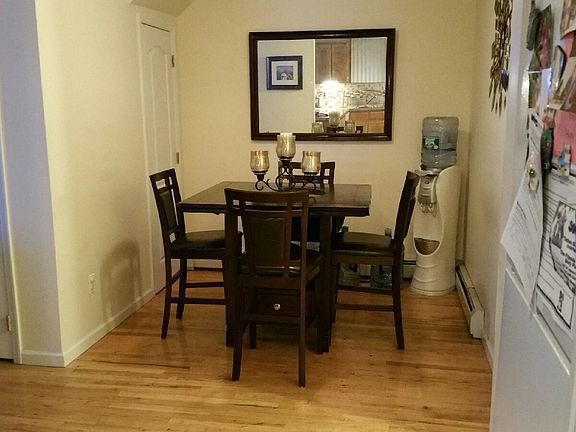 2nd image of 812 Vincent Ave #2
