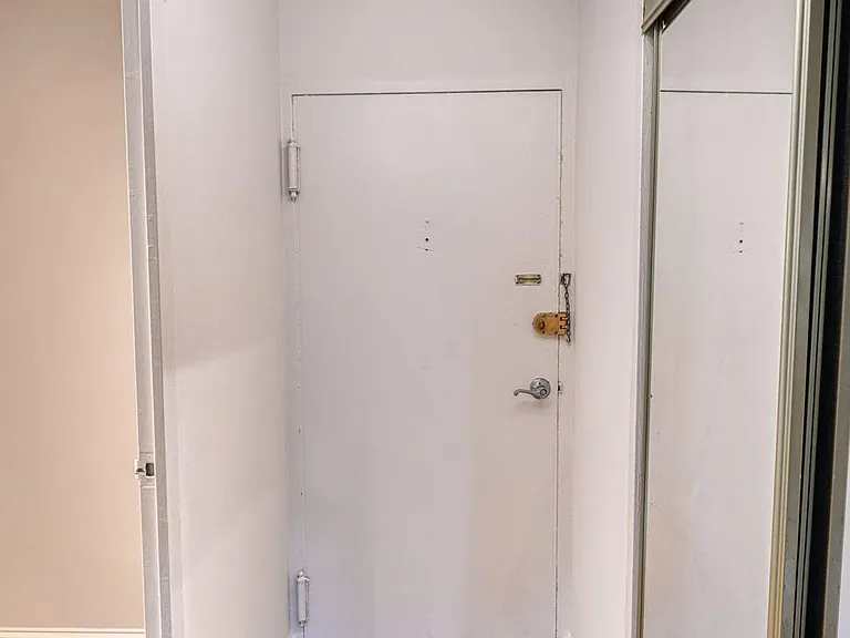 1801 Clydesdale Pl NW #311 — Photo 17