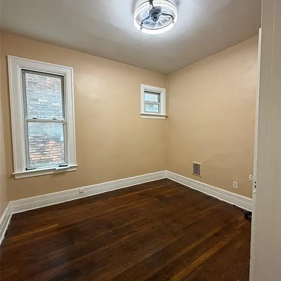 1435 W Euclid St — Photo 9
