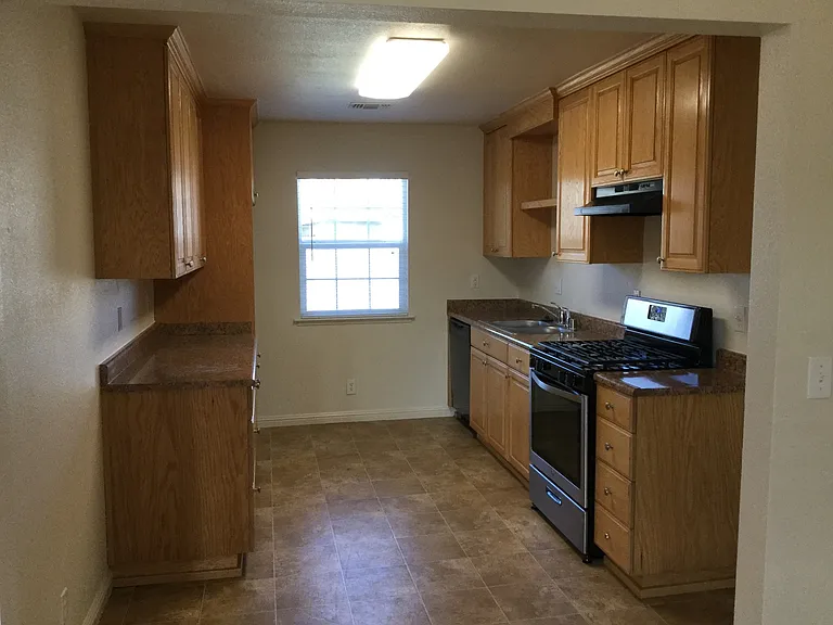824 Taft St — Photo 6