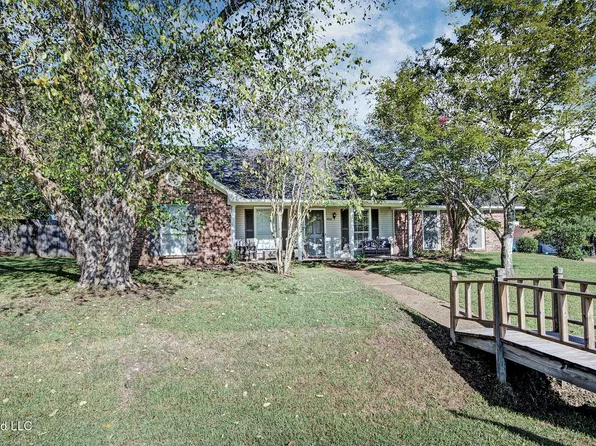 4262 Glennoak Cir, Jackson, MS 39272
