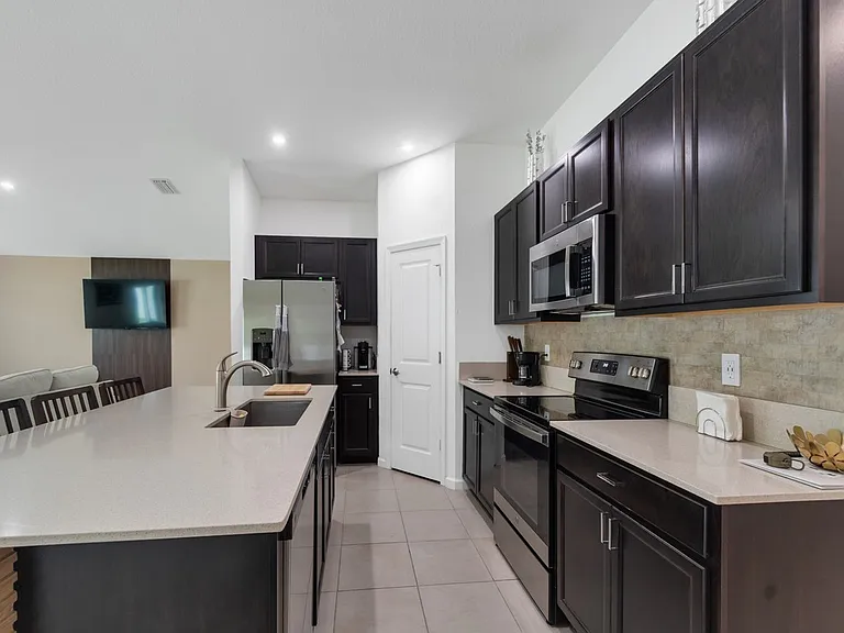 4242 Thurso Way — Photo 11