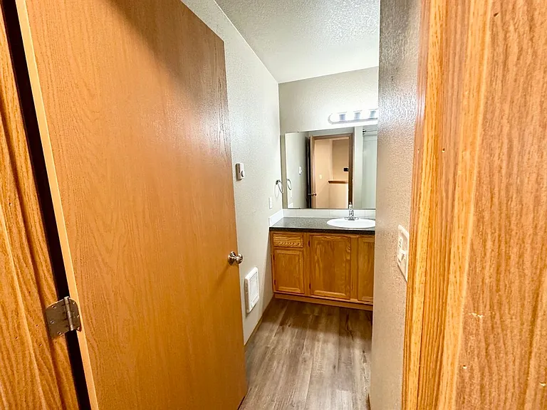 2102 N Yellowstone St — Photo 43