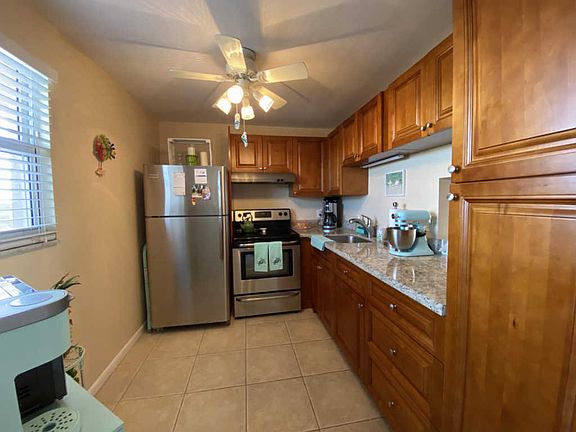 2nd image of 330 NE 26th Ave #4060