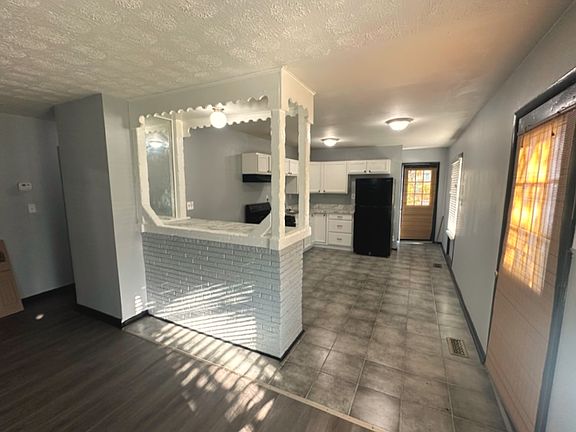 5th image of 9889 Norcrest Dr