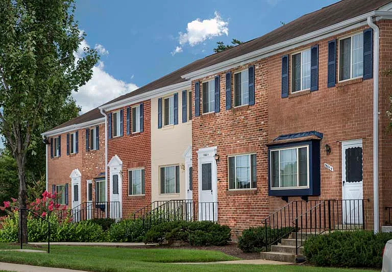 Deerfield Run & Village Square North Apartments — Photo 11