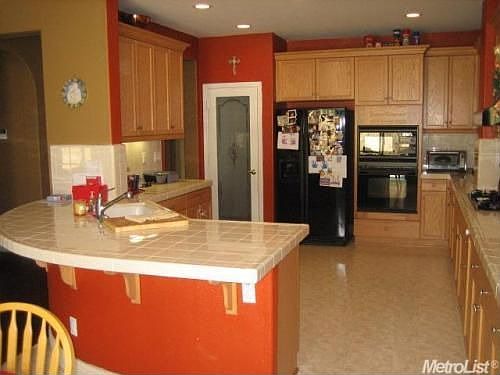 4th image of 3054 Montrose Way