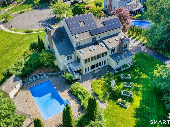 65 Arrowwood Place, Stratford, CT 06614