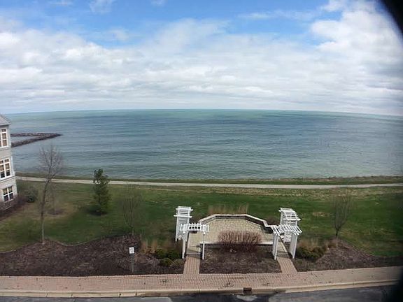3rd image of 3872 S Lake Dr #220