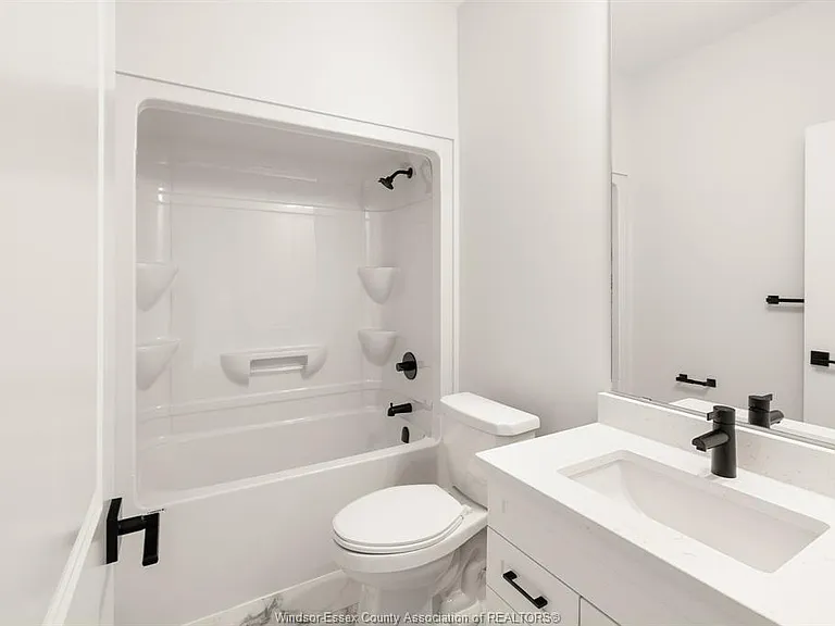 154 McLellan Ave #A — Photo 26