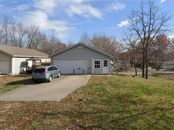 417 N 2nd St, Trimble, MO 64492