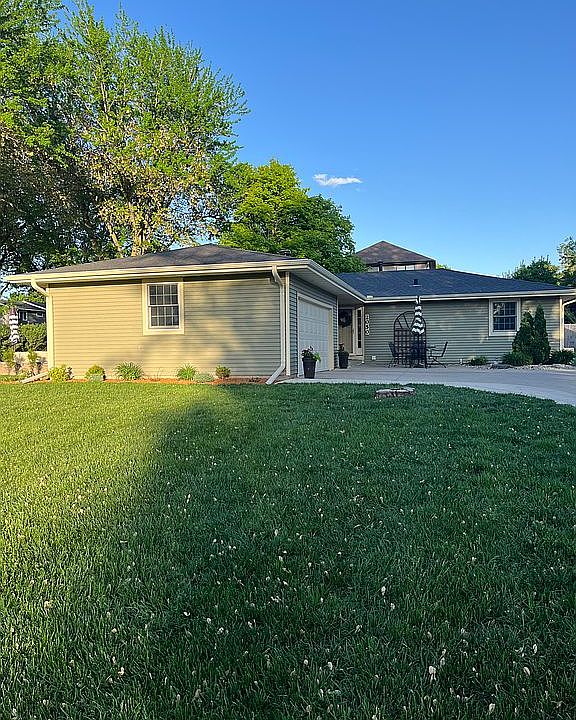 Large, corner lot 