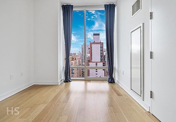 5th image of 300 E 23rd St APT 16C