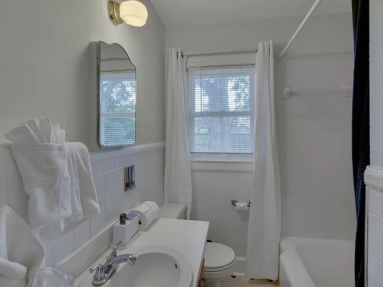814 N Buchanan Blvd #B — Photo 11