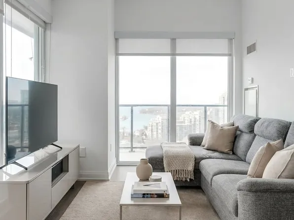 30 Shore Breeze Dr, Toronto, ON