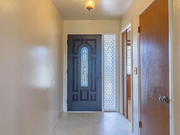 5th image of 1115 San Angelo Dr