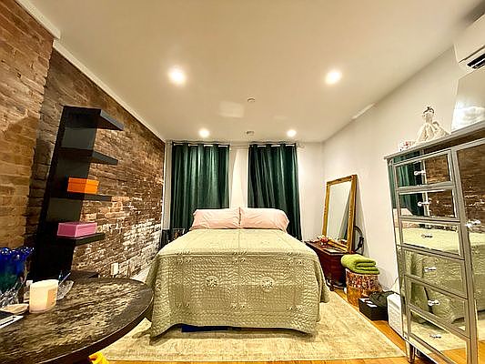 2nd image of 30 E 130th St #1F