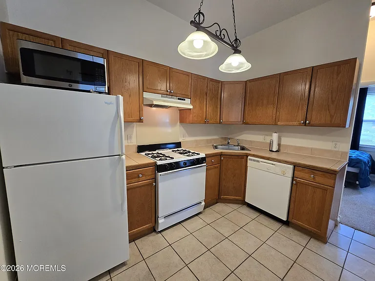 711 Grand Ave #1N — Photo 9