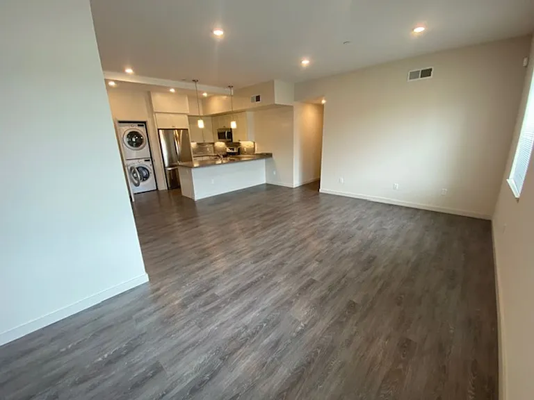 505 Central Ave — Photo 7