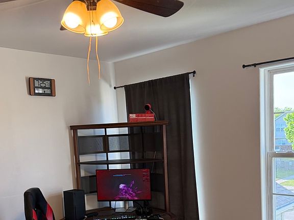 4th image of 28815 Sawmill Ln