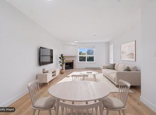 2928 Commercial Dr #306, Vancouver, BC V5N 4C9