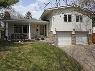 3028 Croft Dr, Saint Anthony, MN 55418