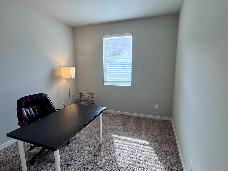 1411 NE Park Dr — Photo 12