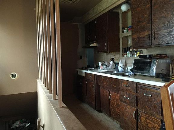 5th image of 6137 Fairwood Dr
