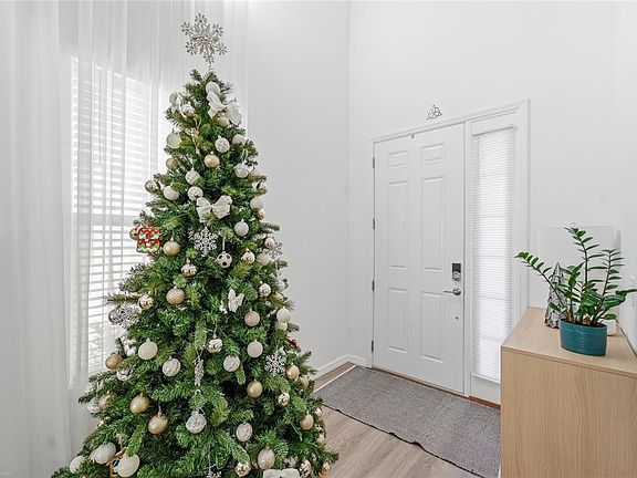 4th image of 2816 Hilltop Rd