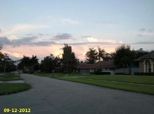 15900 Meadow Wood Dr, Wellington, FL 33414