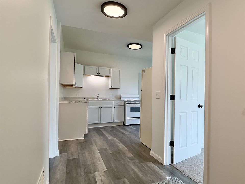 1st image of 247 E Fremont St #1