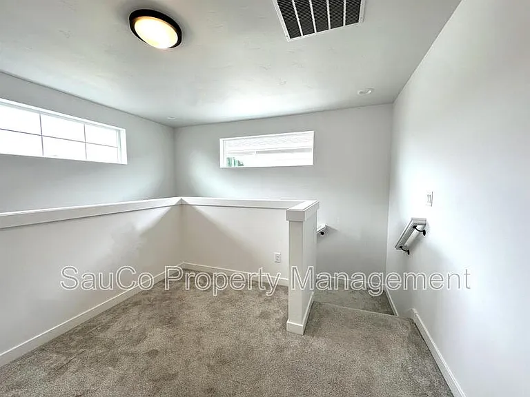 6442 SE Provence St — Photo 15