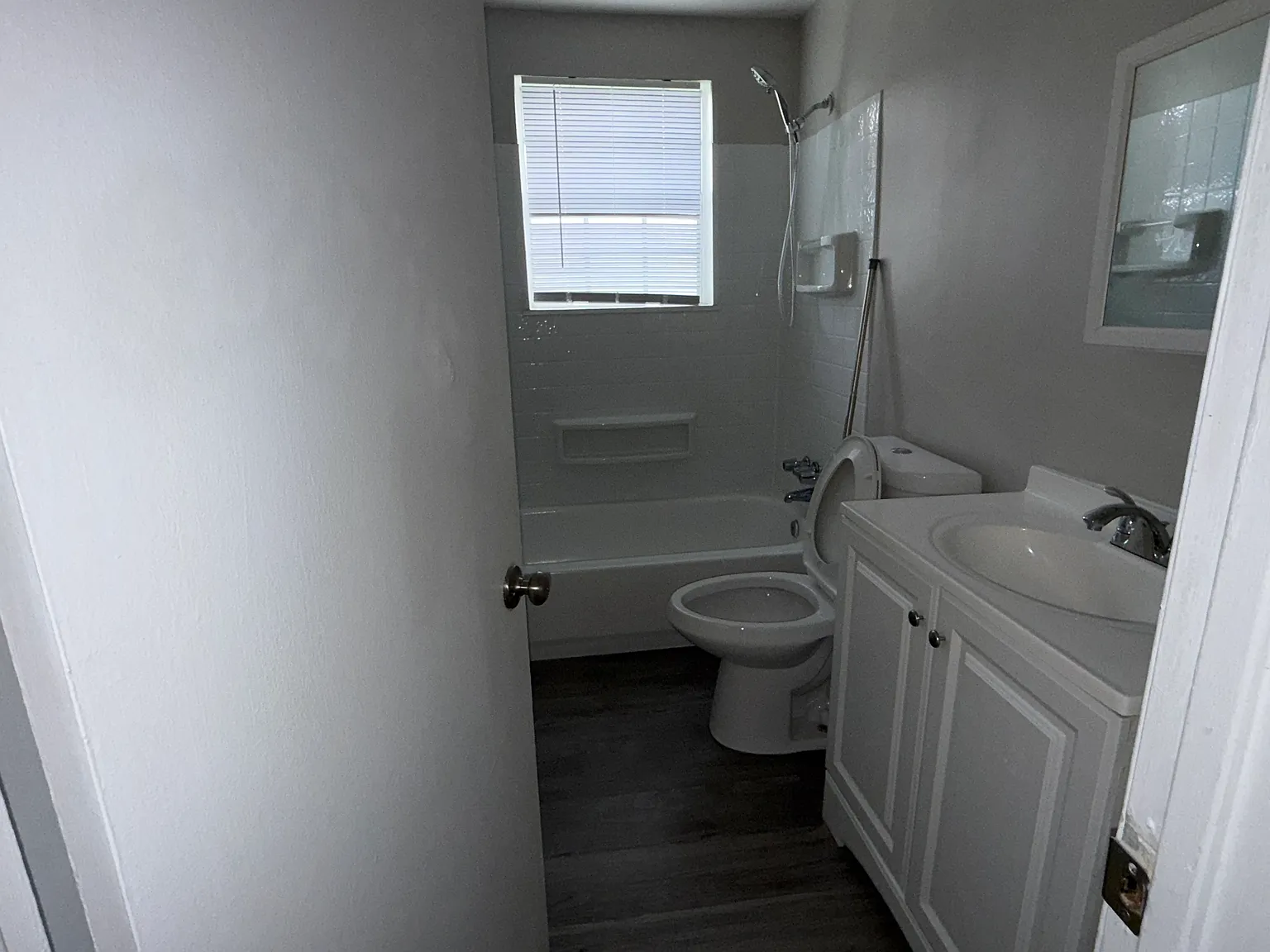2 bed, 900 sqft, $925 — Photo 4