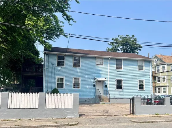 353 Cahill St, Providence, RI 02905