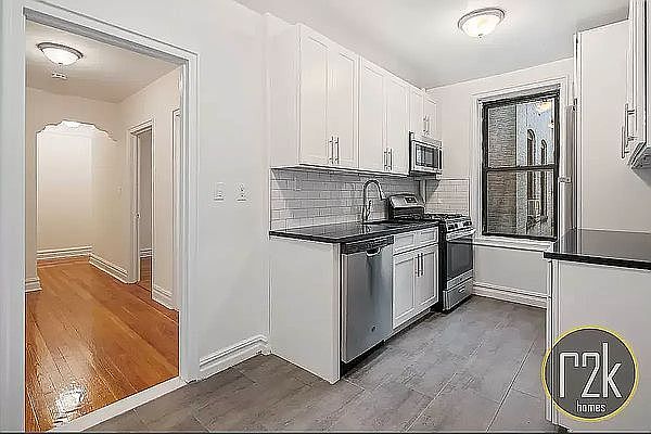 1st image of 3279 44th St APT 3A