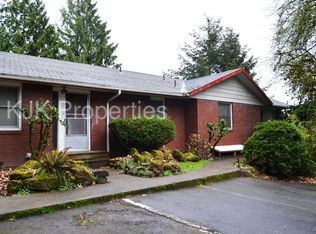 8650 SW Canyon Ln APT 3, Portland, OR 97225