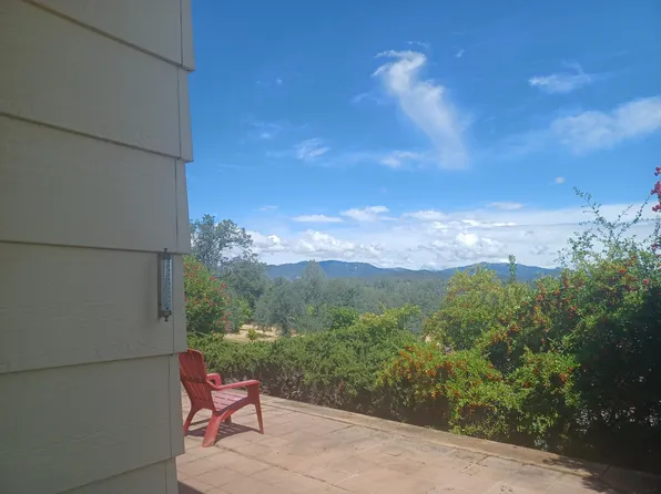 4708 Underwood Dr, Redding, CA 96003