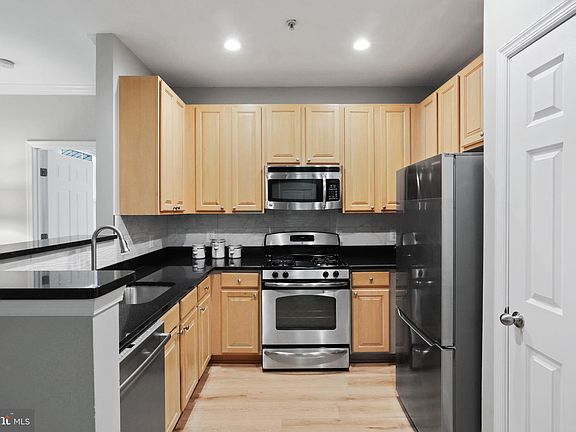 4th image of 2301 25th St S #4204