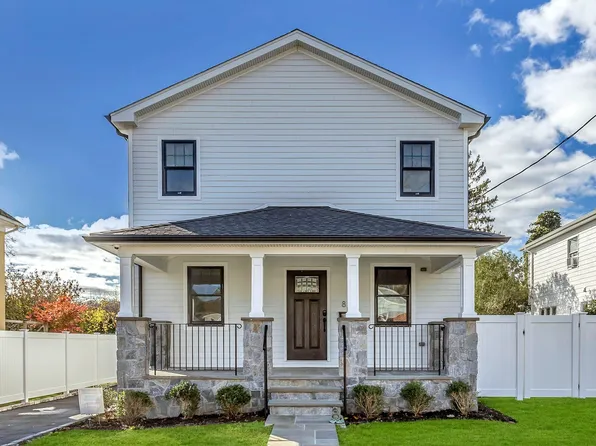 8 Wansor Ave, Bayville, NY 11709
